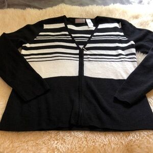 Liz Claiborne zip front sweater size M